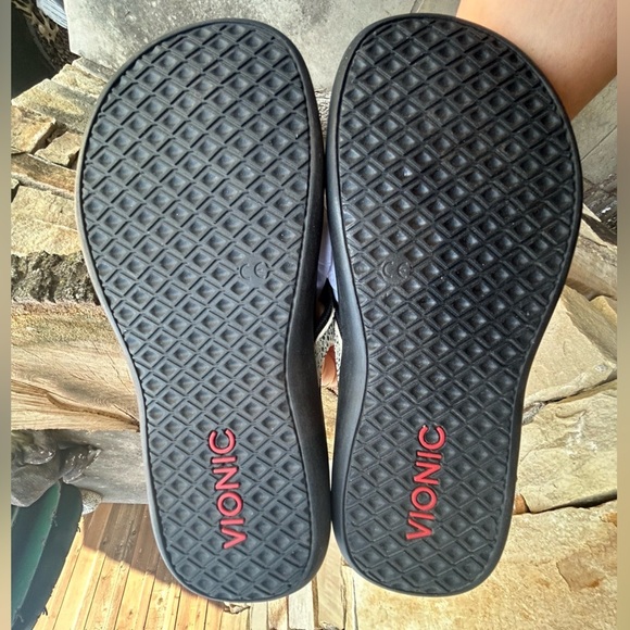 Vionic black snake tide toe post orthotic thong sandals Sz-5.  M - Picture 8 of 8